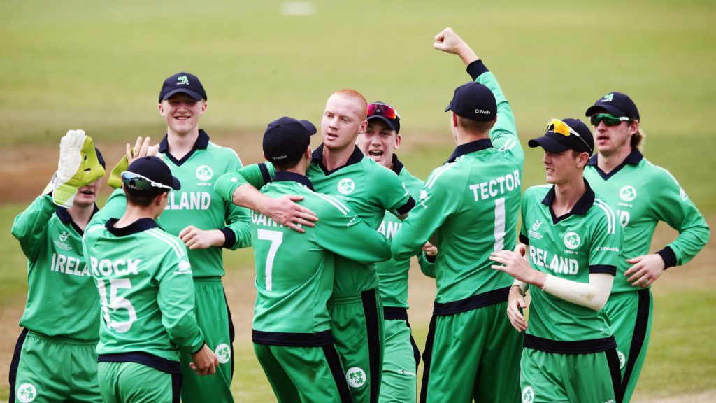 Ireland celebrate the wicket of Dhananjaya Lakshan (image: www.icc-cricket.com)